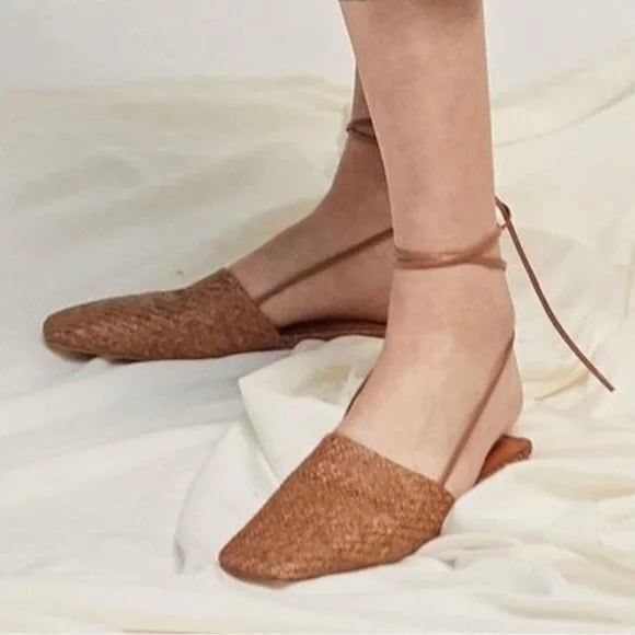 Low Classic | Strap Raphia Shoes in Brown | IT Size 36 - Picture 1 of 8
